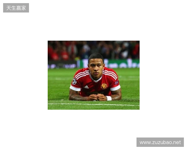 队长风范,曼联落后时B费利用肖疗伤时间来回指导大部分队友