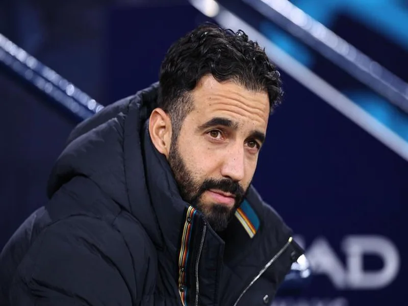 ESPN:阿莫林一上任引援就出现分歧,他想要沃特金斯和大马丁