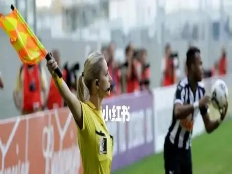 两度争议判罚！邓梦晔进球被吹越位，武汉女足遇门线悬案
